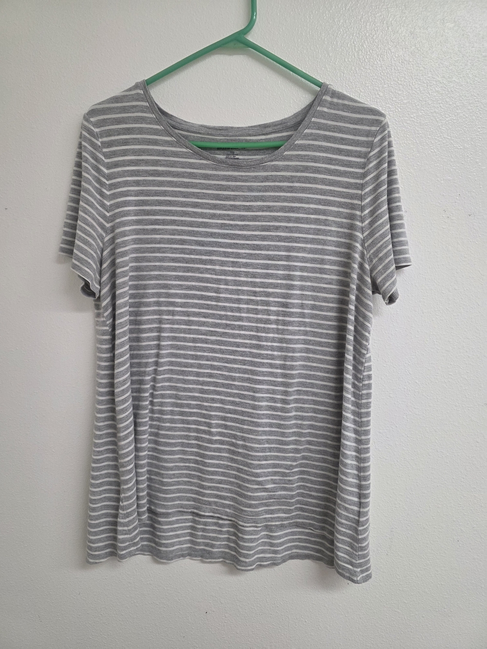 Amazon Women's Gray and White Striped Short-Sleeve Tee (0709)